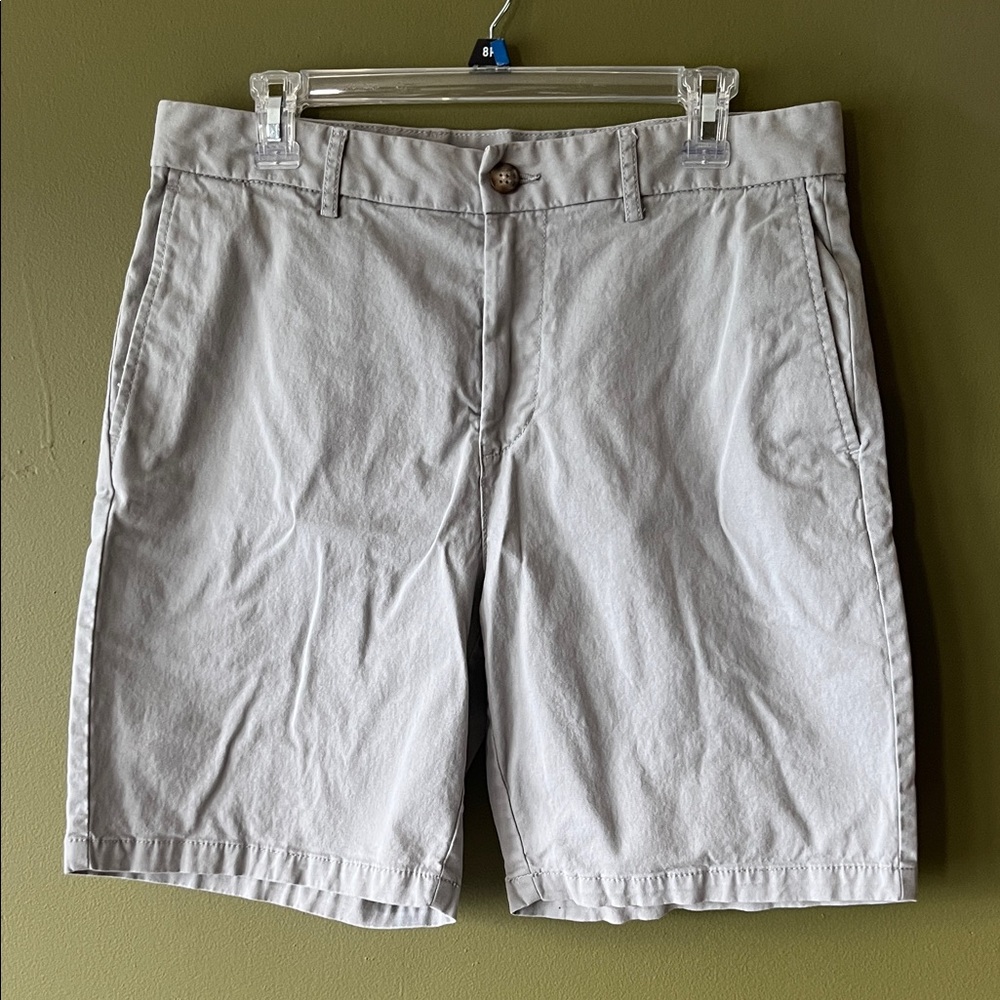 Old Navy Slim Built-In Flex 34 Men's Shorts in Gray